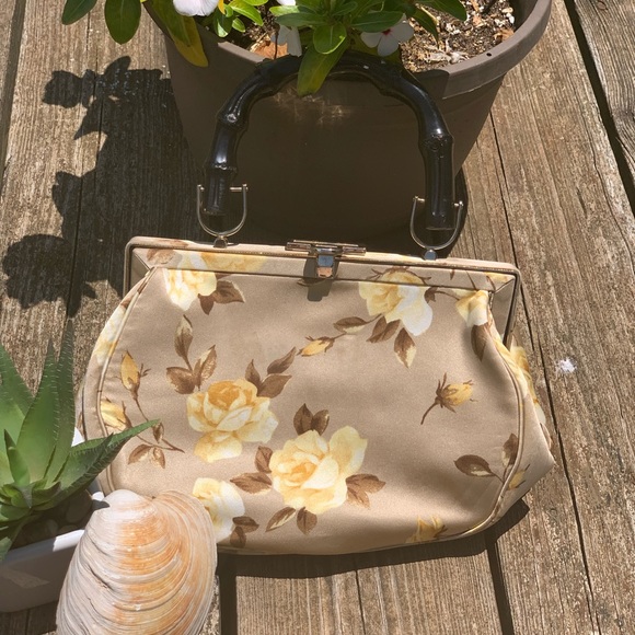 🌺Beautiful small yellow and cream floral tote 🌺 - Picture 1 of 7